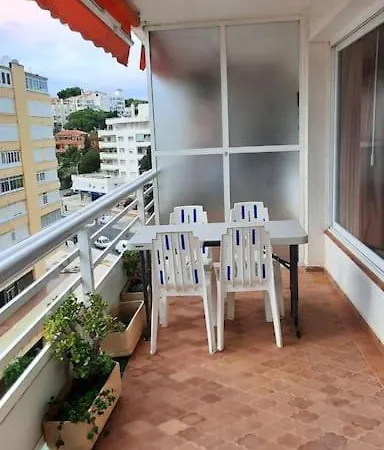 Carihuela 1 Bed Luxury Апартаменты Торремолинос